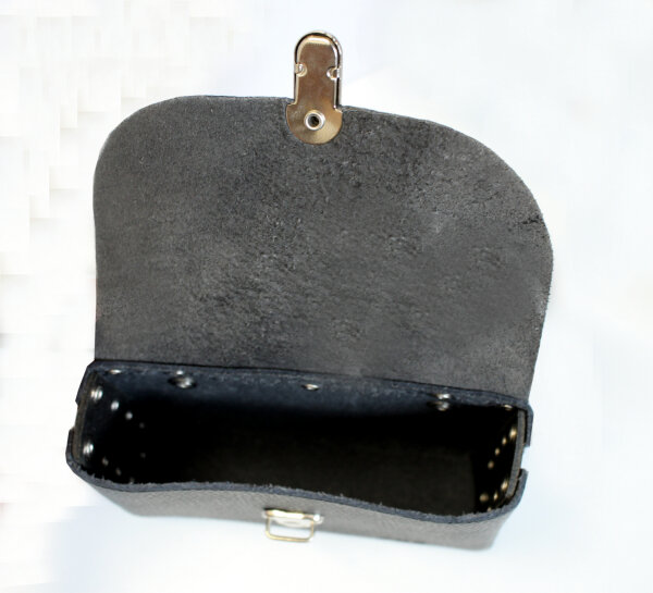 ARNO Leder Nageltasche genietet, einfach mit Klappe